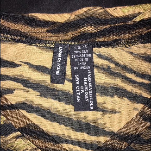 Lynn Ritchie Tiger Print Top - Picture 6 of 6